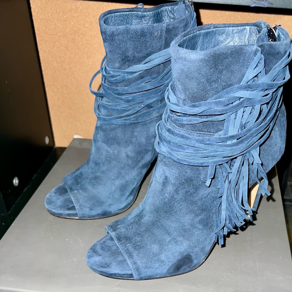 Vince Camuto Ferdinand Heeled Bootie Navy Suede Ankle Boots